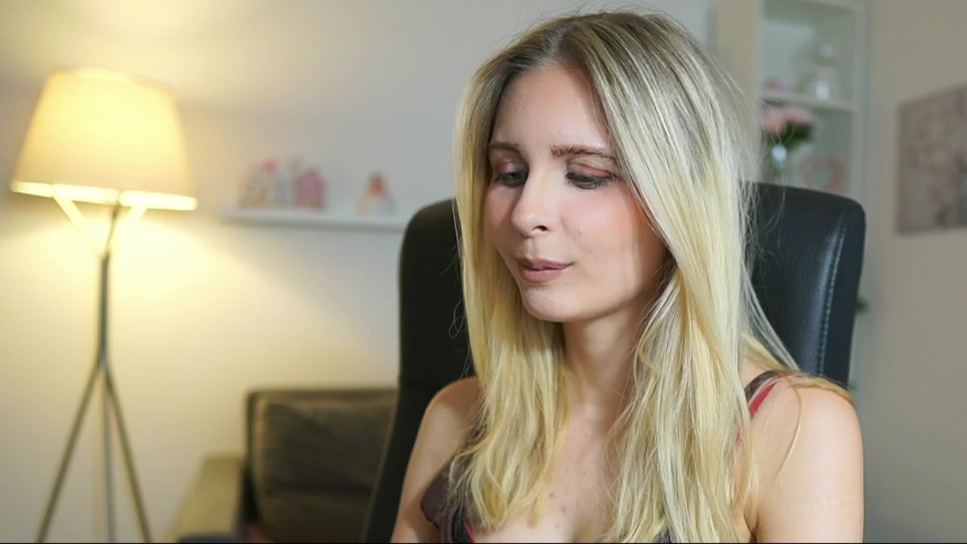 Gallery image thumbnail from Catecrago_'s myfreecams stream on, 07/01/2025, 13:30 image 12 of 20