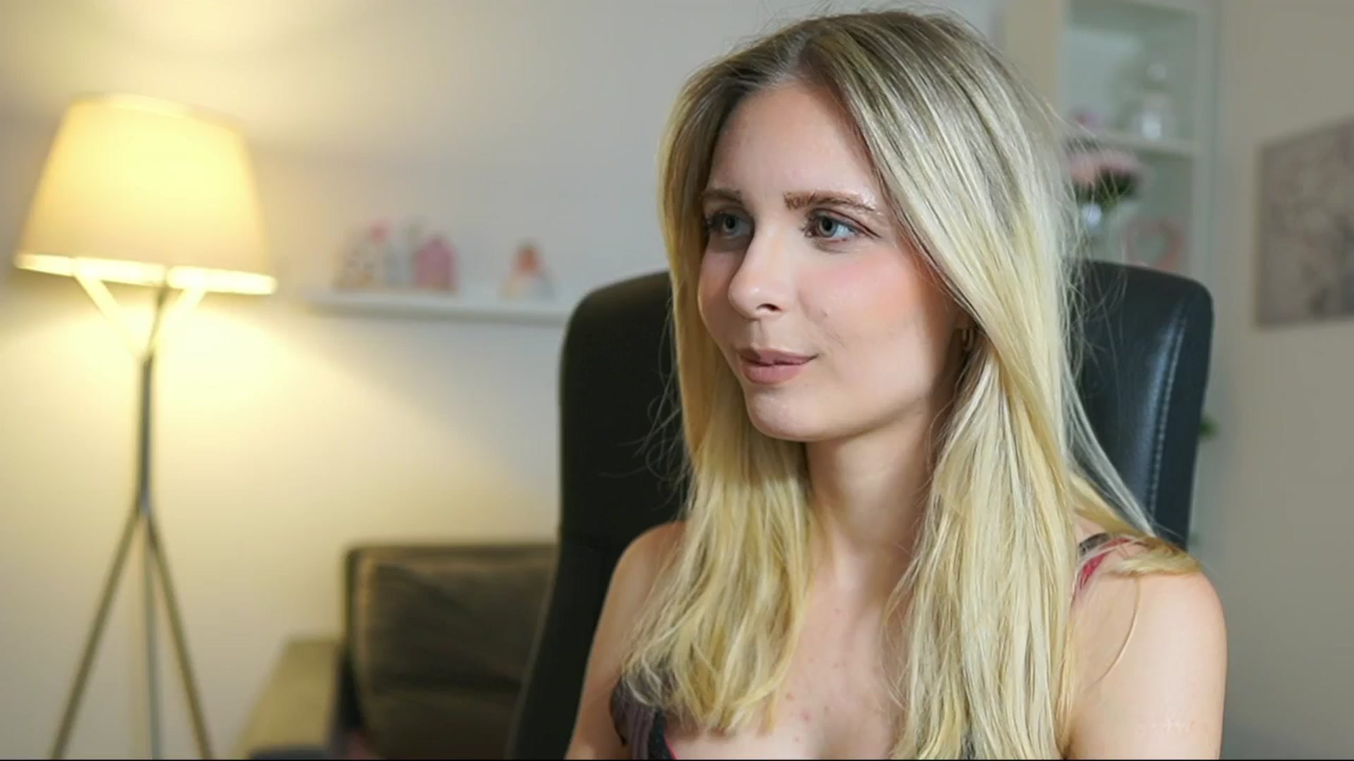 Gallery image thumbnail from Catecrago_'s myfreecams stream on, 07/01/2025, 13:30 image 4 of 20