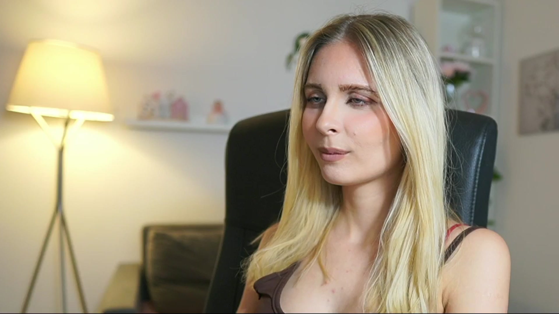 Gallery image thumbnail from Catecrago_'s myfreecams stream on, 07/01/2025, 14:48 image 4 of 20