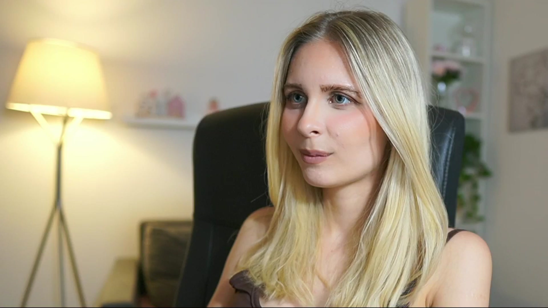 Gallery image thumbnail from Catecrago_'s myfreecams stream on, 07/01/2025, 14:48 image 16 of 20