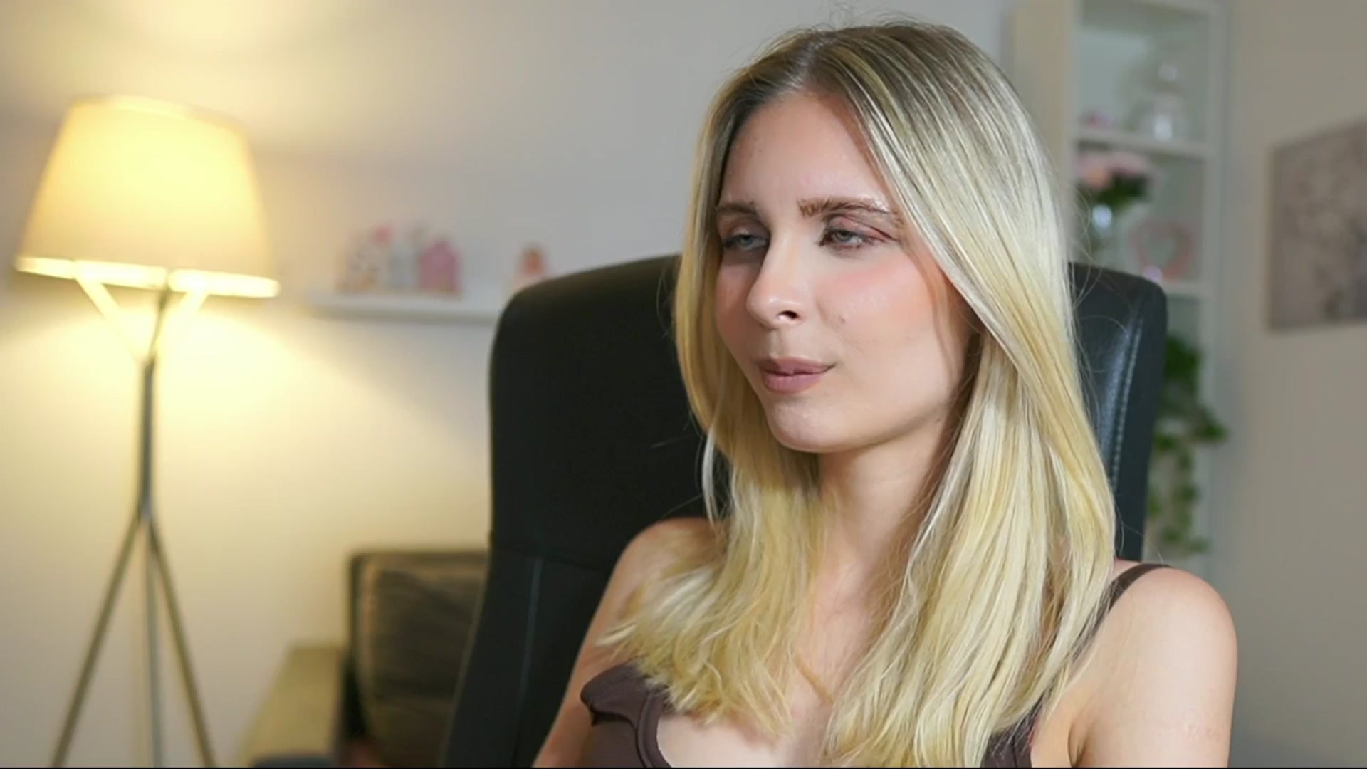 Gallery image thumbnail from Catecrago_'s myfreecams stream on, 07/01/2025, 14:48 image 11 of 20