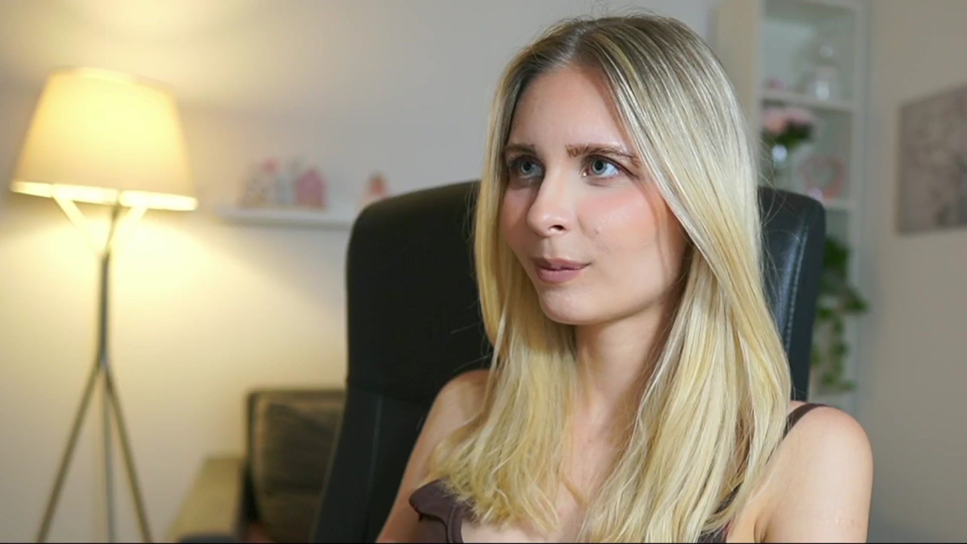 Gallery image thumbnail from Catecrago_'s myfreecams stream on, 07/01/2025, 14:48 image 13 of 20