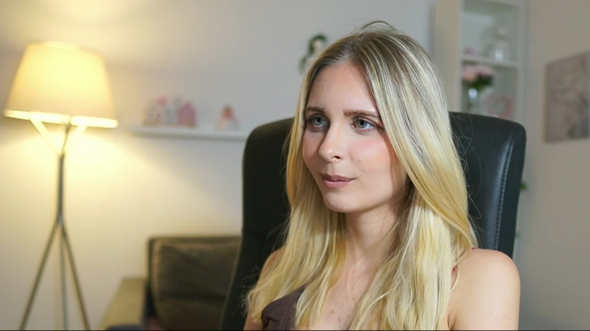 Gallery image thumbnail from Catecrago_'s myfreecams stream on, 07/01/2025, 17:22 image 8 of 20