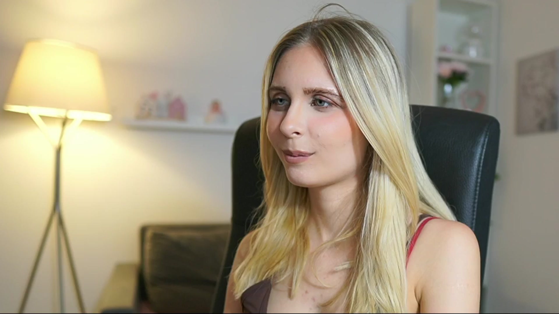 Gallery image thumbnail from Catecrago_'s myfreecams stream on, 07/01/2025, 17:22 image 4 of 20