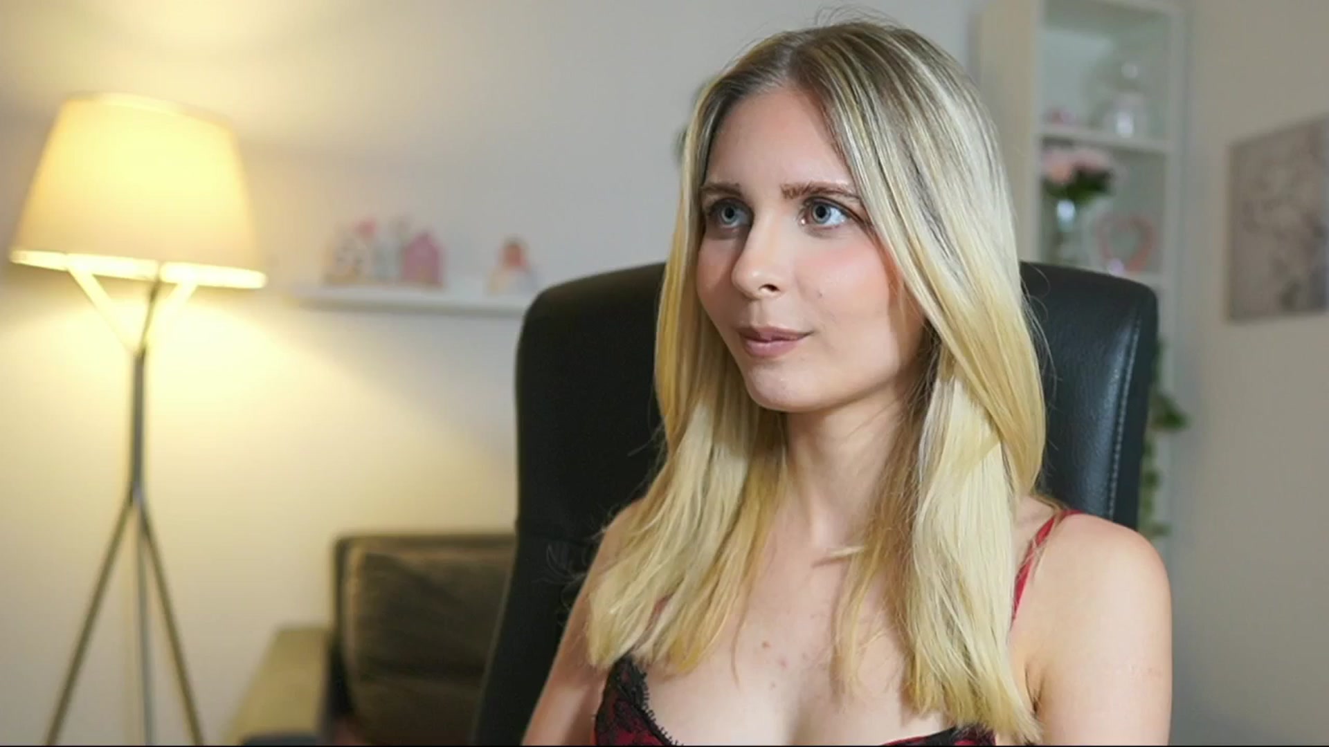 Gallery image thumbnail from Catecrago_'s myfreecams stream on, 07/01/2025, 17:22 image 13 of 20