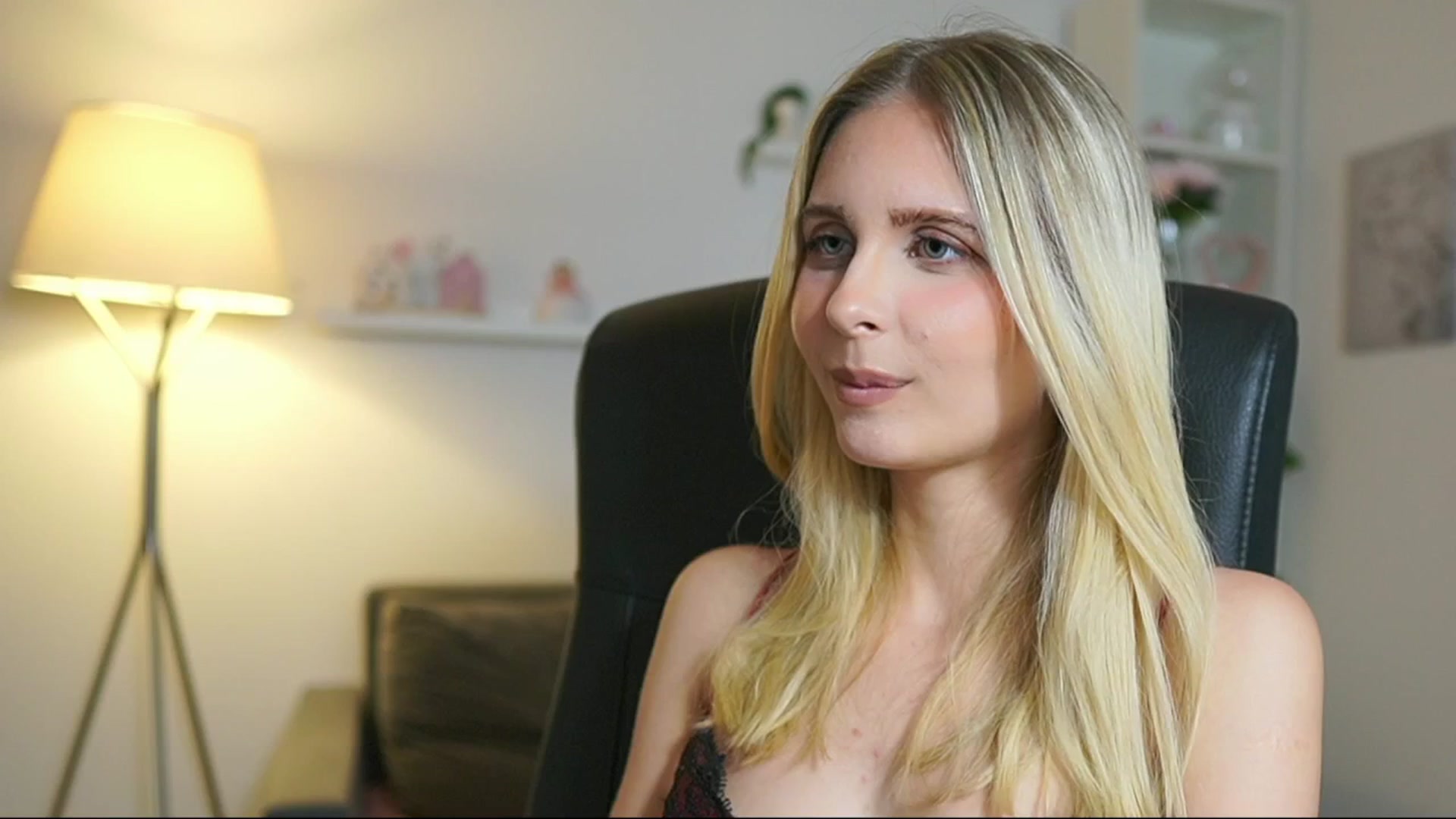 Gallery image thumbnail from Catecrago_'s myfreecams stream on, 07/01/2025, 17:22 image 17 of 20