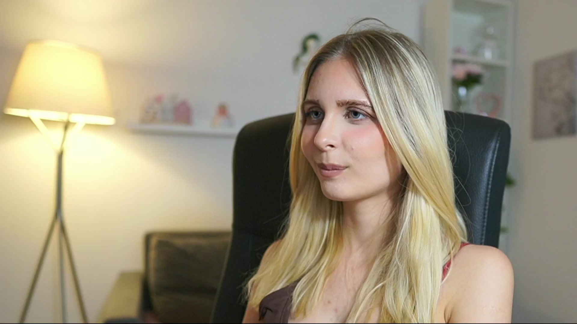 Gallery image thumbnail from Catecrago_'s myfreecams stream on, 07/01/2025, 17:22 image 7 of 20