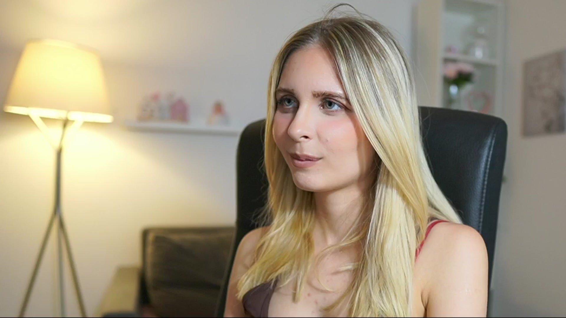 Gallery image thumbnail from Catecrago_'s myfreecams stream on, 07/01/2025, 17:22 image 5 of 20
