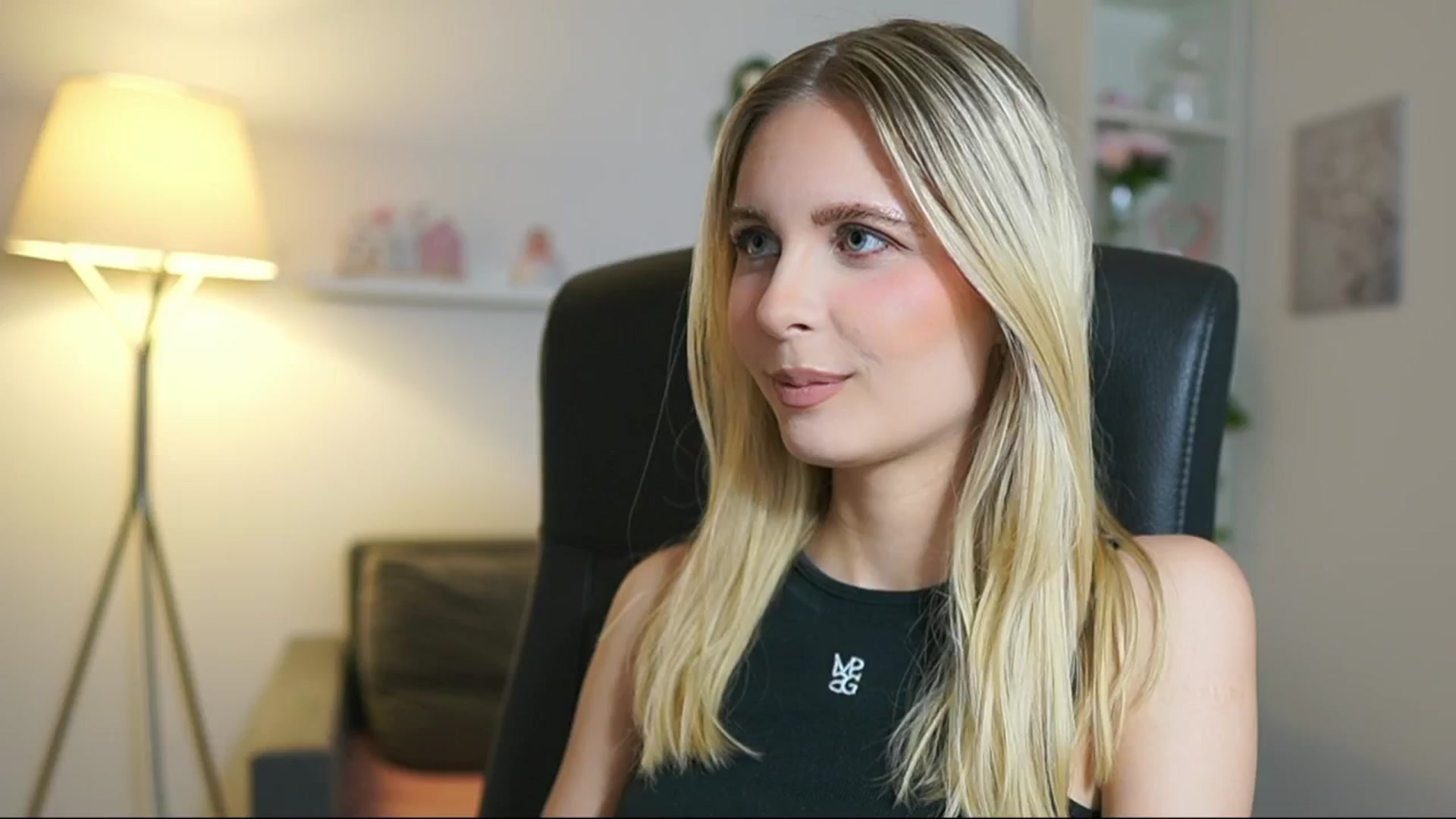 Gallery image thumbnail from Catecrago_'s myfreecams stream on, 07/03/2025, 08:13 image 1 of 20