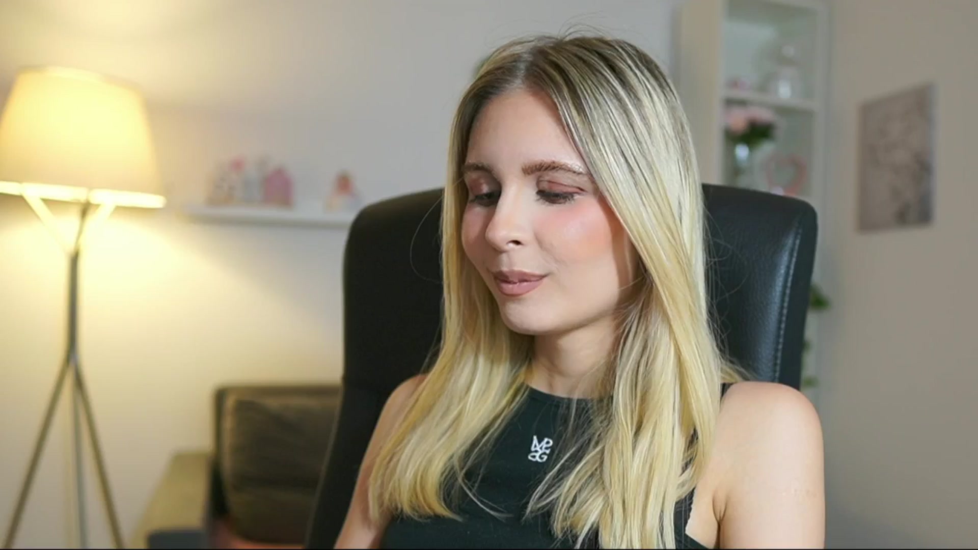 Gallery image thumbnail from Catecrago_'s myfreecams stream on, 07/03/2025, 11:55 image 14 of 20