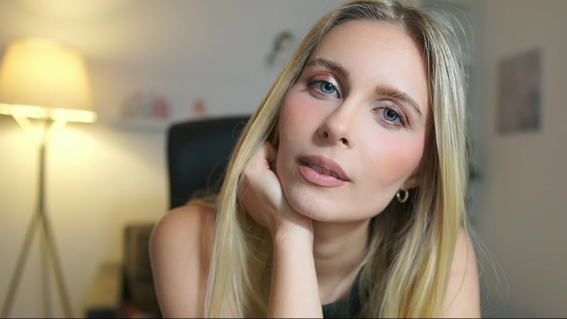 Gallery image thumbnail from Catecrago_'s myfreecams stream on, 07/03/2025, 11:55 image 7 of 20