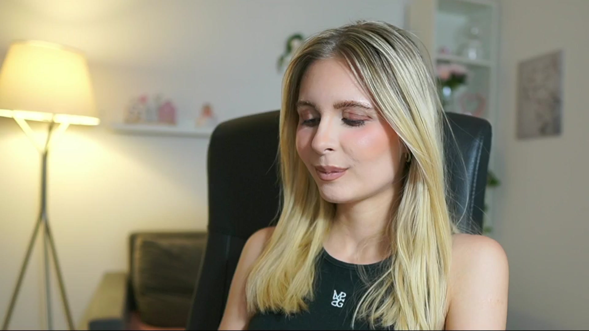 Gallery image thumbnail from Catecrago_'s myfreecams stream on, 07/03/2025, 12:48 image 9 of 20