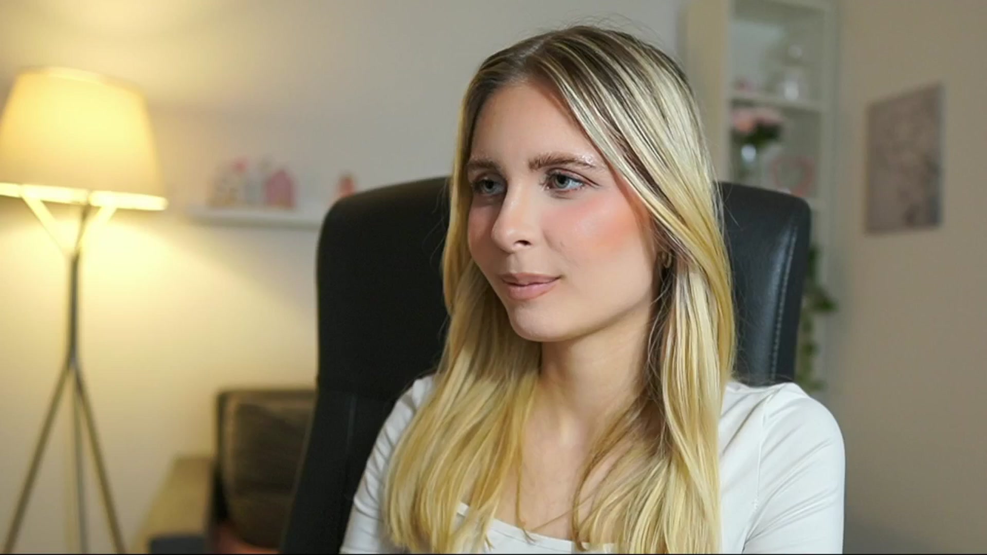Gallery image thumbnail from Catecrago_'s myfreecams stream on, 07/04/2025, 14:22 image 10 of 20