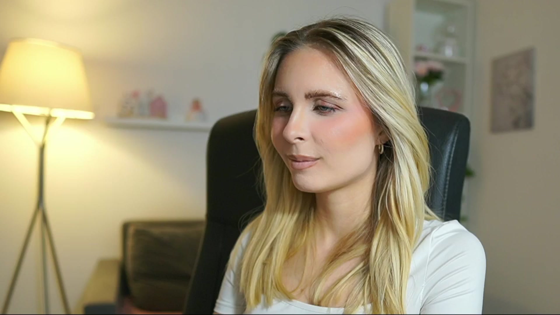 Gallery image thumbnail from Catecrago_'s myfreecams stream on, 07/04/2025, 15:23 image 1 of 20