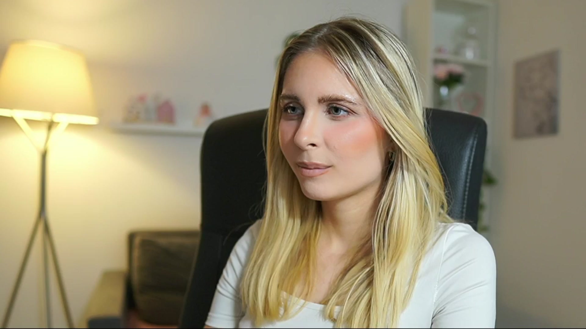 Gallery image thumbnail from Catecrago_'s myfreecams stream on, 07/04/2025, 15:23 image 13 of 20