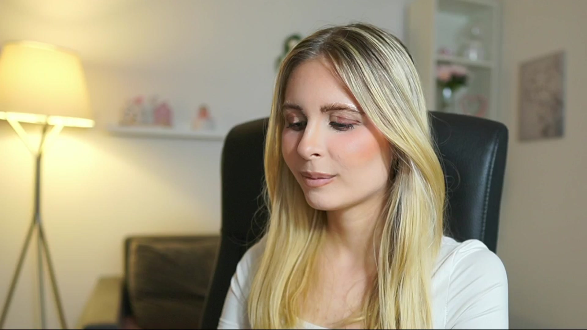 Gallery image thumbnail from Catecrago_'s myfreecams stream on, 07/04/2025, 17:22 image 1 of 20