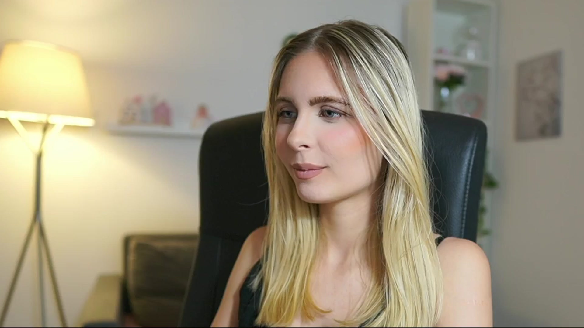 Gallery image thumbnail from Catecrago_'s myfreecams stream on, 07/07/2025, 13:39 image 20 of 20