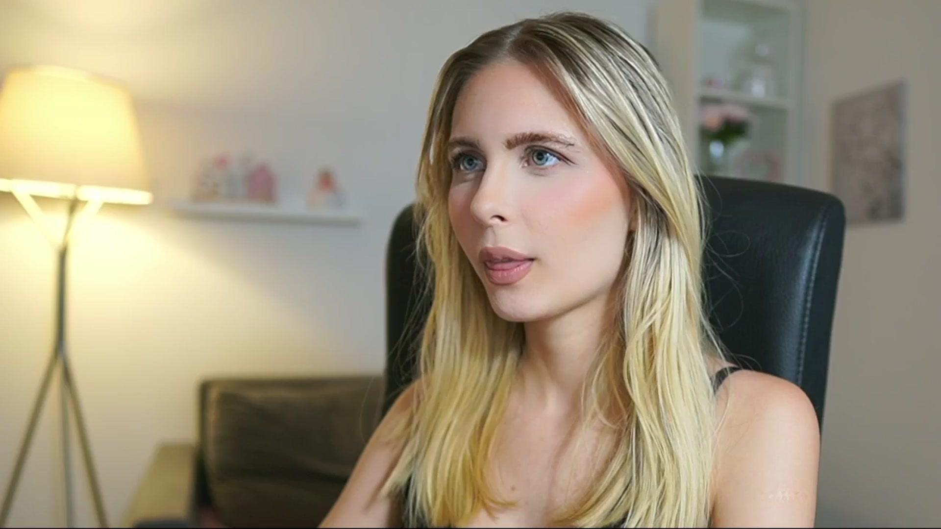 Gallery image thumbnail from Catecrago_'s myfreecams stream on, 07/07/2025, 13:39 image 5 of 20