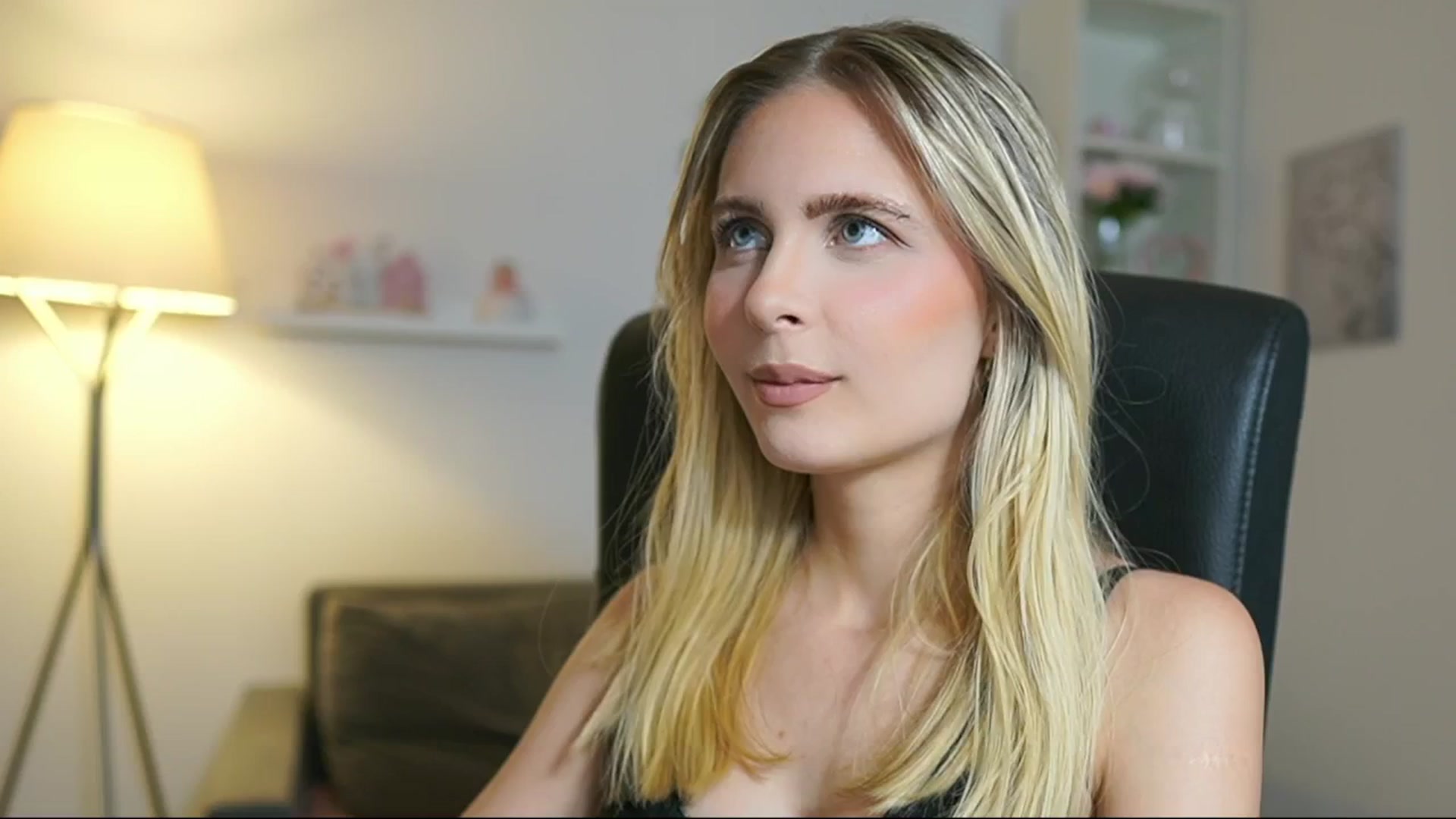 Gallery image thumbnail from Catecrago_'s myfreecams stream on, 07/07/2025, 13:39 image 6 of 20