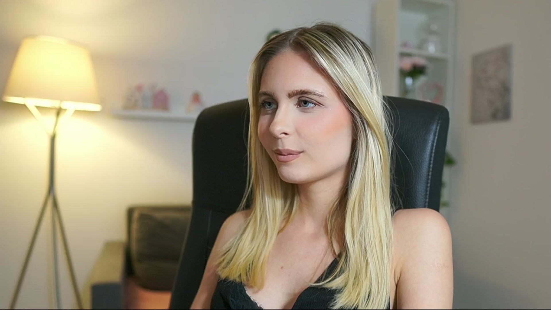 Gallery image thumbnail from Catecrago_'s myfreecams stream on, 07/07/2025, 17:40 image 1 of 20