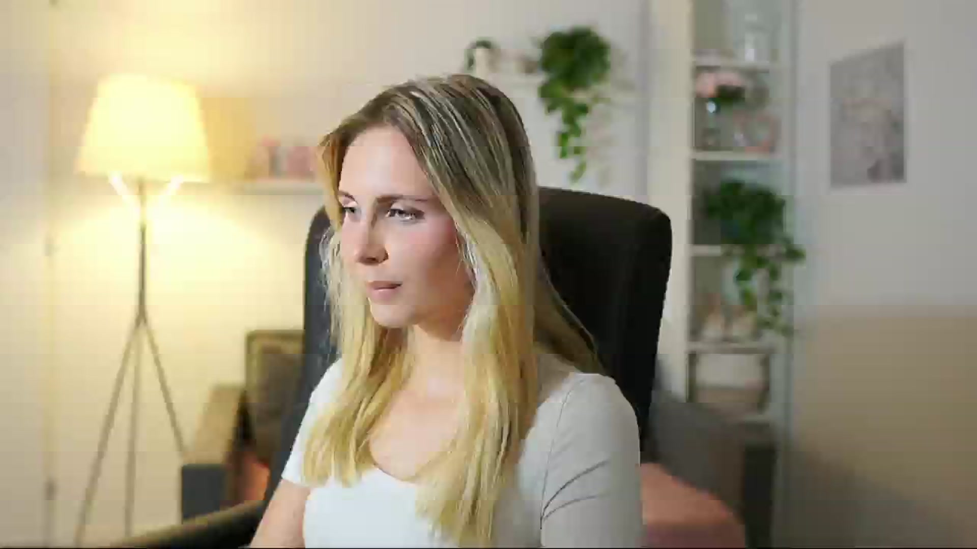 Gallery image thumbnail from Catecrago_'s myfreecams stream on, 07/17/2025, 19:26 image 13 of 20