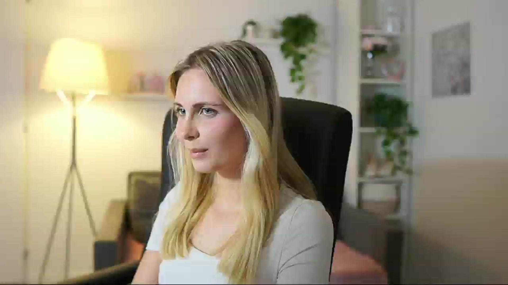 Gallery image thumbnail from Catecrago_'s myfreecams stream on, 07/17/2025, 19:26 image 15 of 20