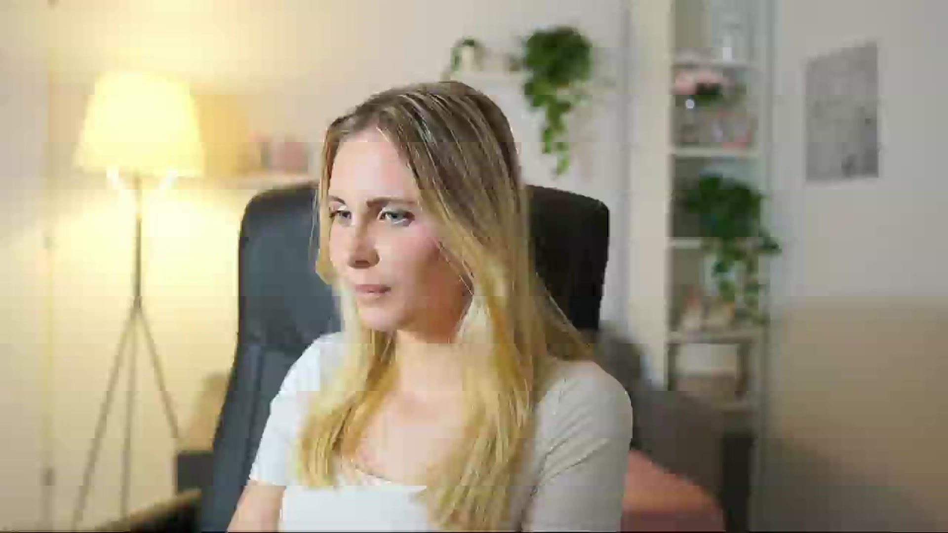 Gallery image thumbnail from Catecrago_'s myfreecams stream on, 07/17/2025, 19:26 image 6 of 20