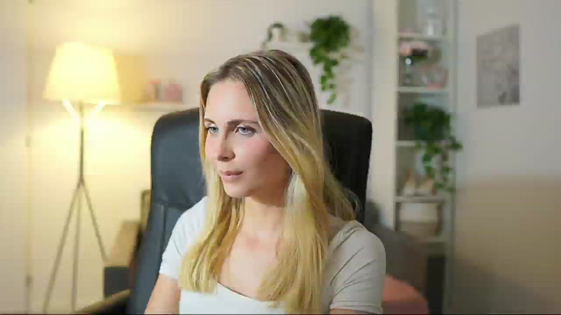 Gallery image thumbnail from Catecrago_'s myfreecams stream on, 07/17/2025, 19:26 image 1 of 20