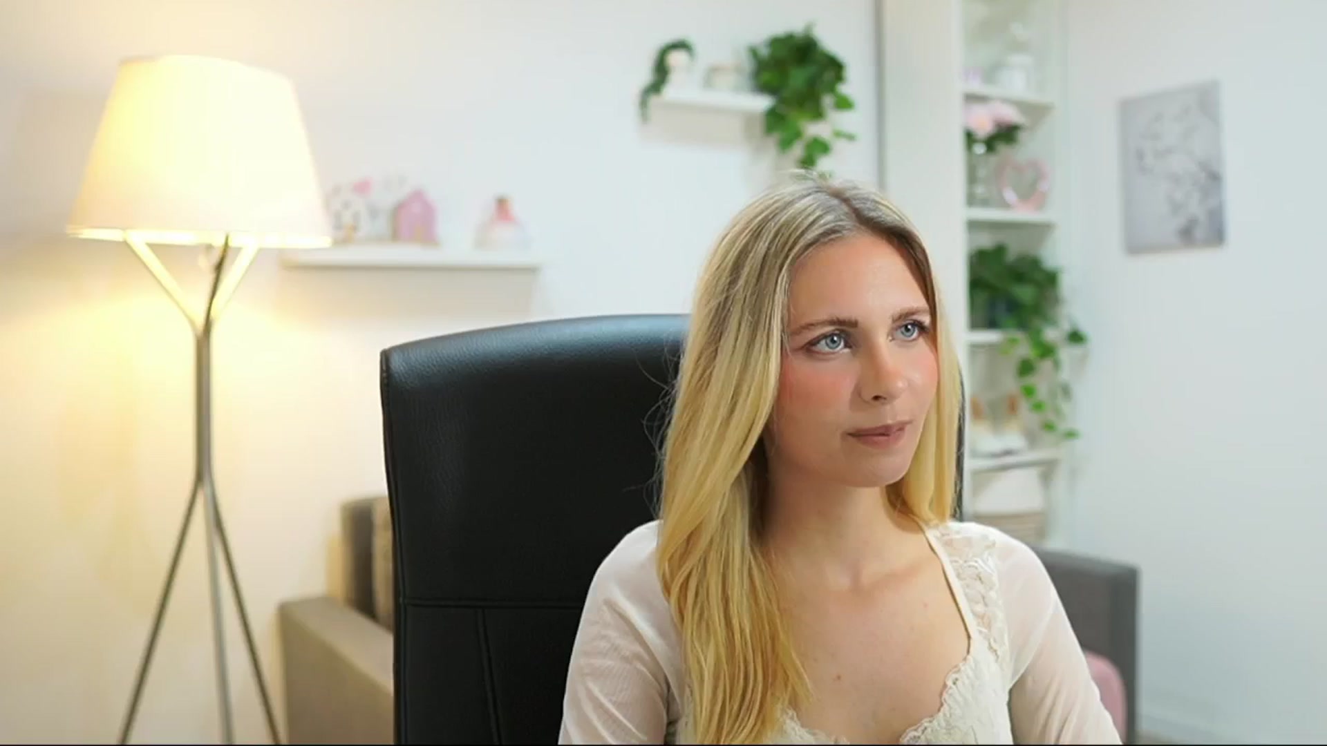 Gallery image thumbnail from Catecrago_'s myfreecams stream on, 07/19/2025, 13:12 image 20 of 20