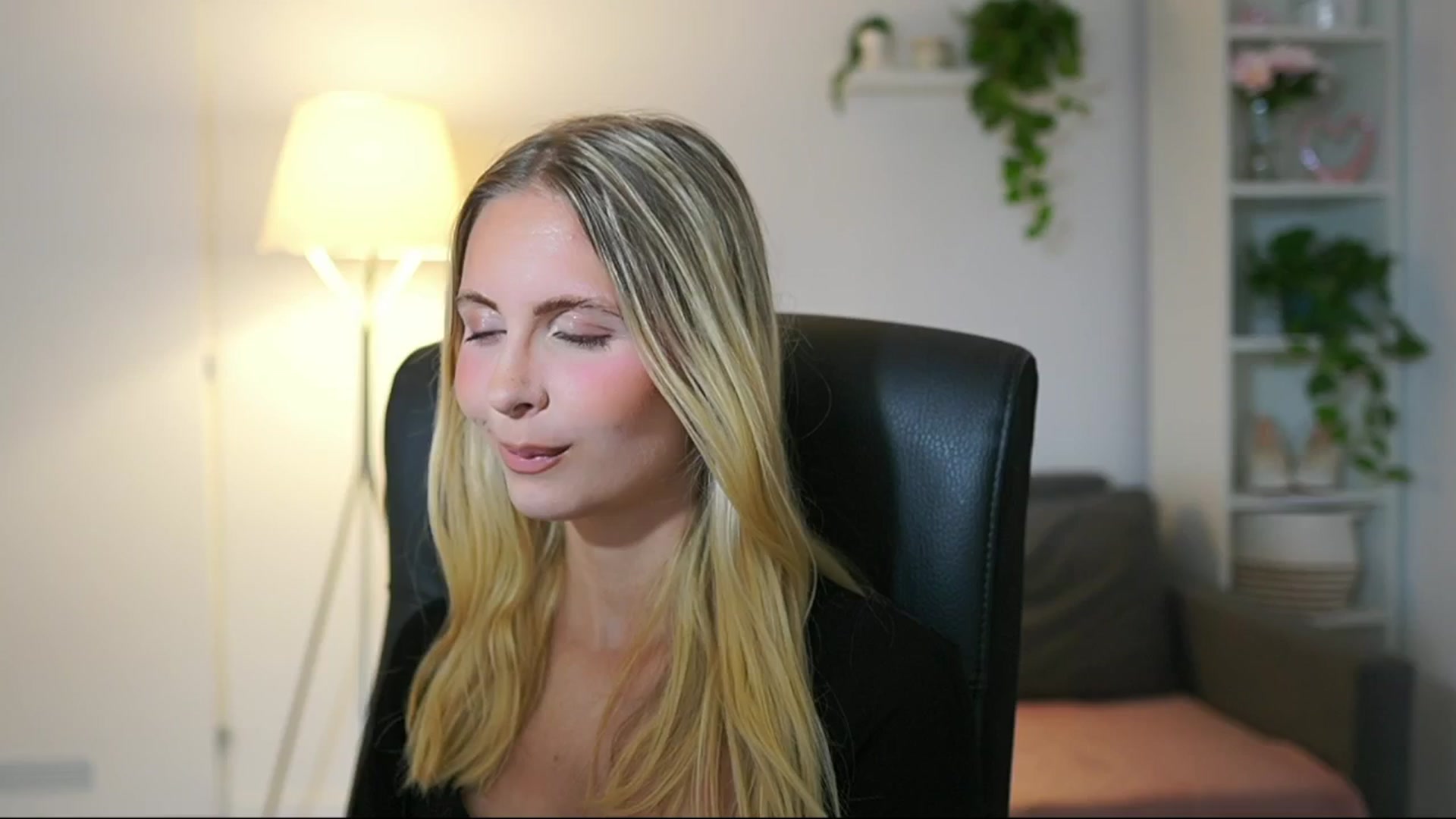 Gallery image thumbnail from Catecrago_'s myfreecams stream on, 07/29/2025, 13:44 image 14 of 20