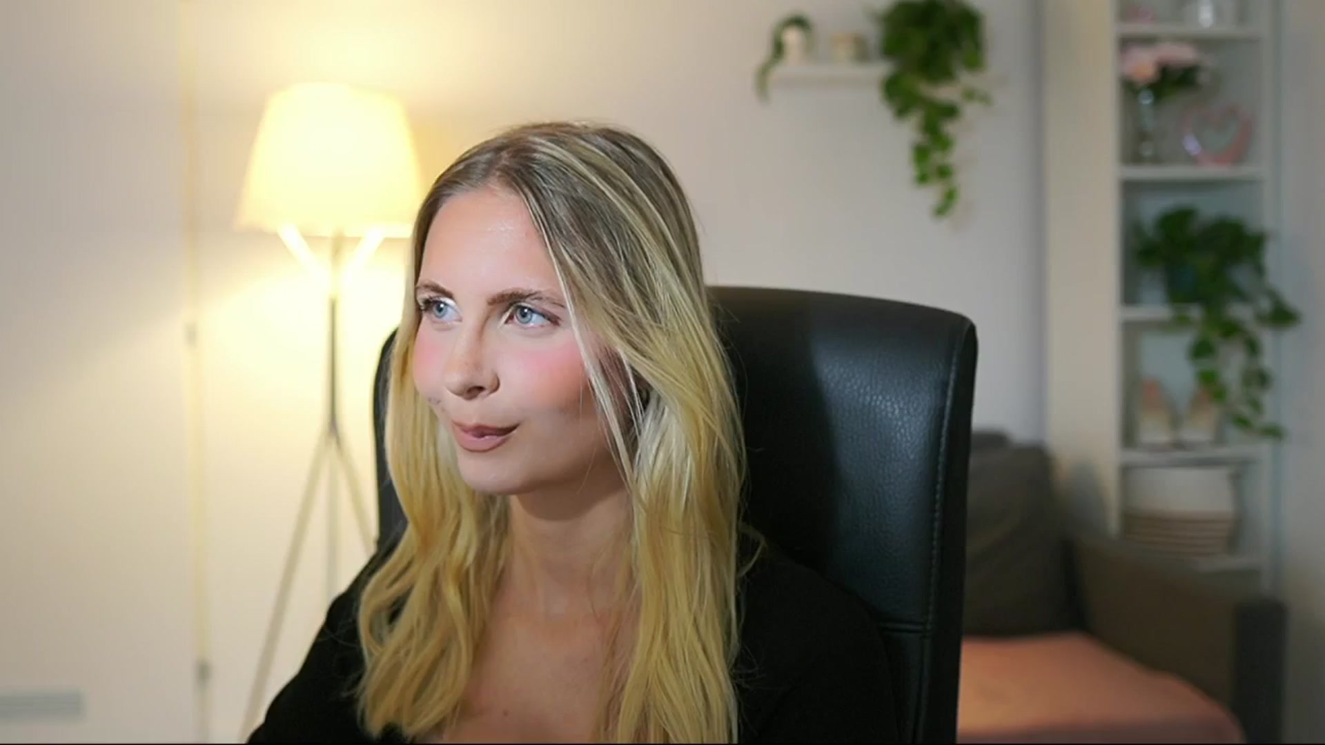 Gallery image thumbnail from Catecrago_'s myfreecams stream on, 07/29/2025, 13:44 image 10 of 20