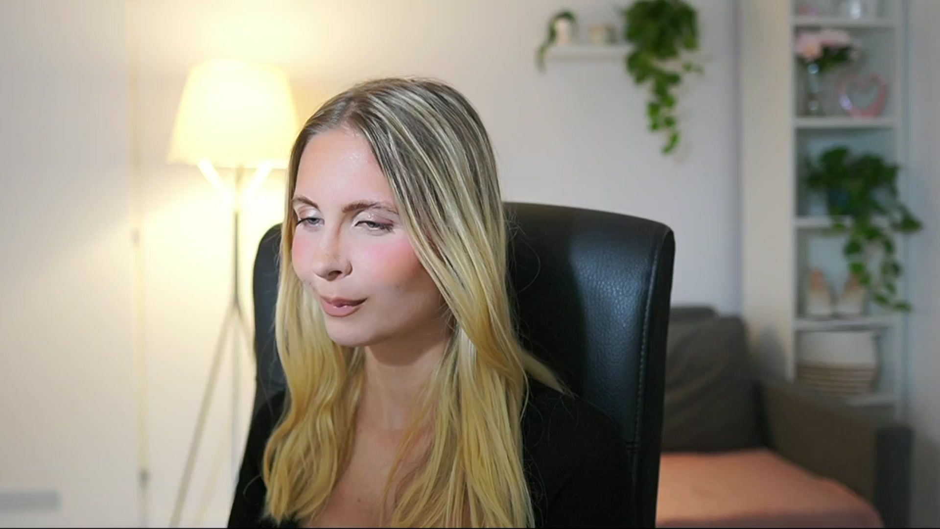 Gallery image thumbnail from Catecrago_'s myfreecams stream on, 07/29/2025, 13:44 image 15 of 20