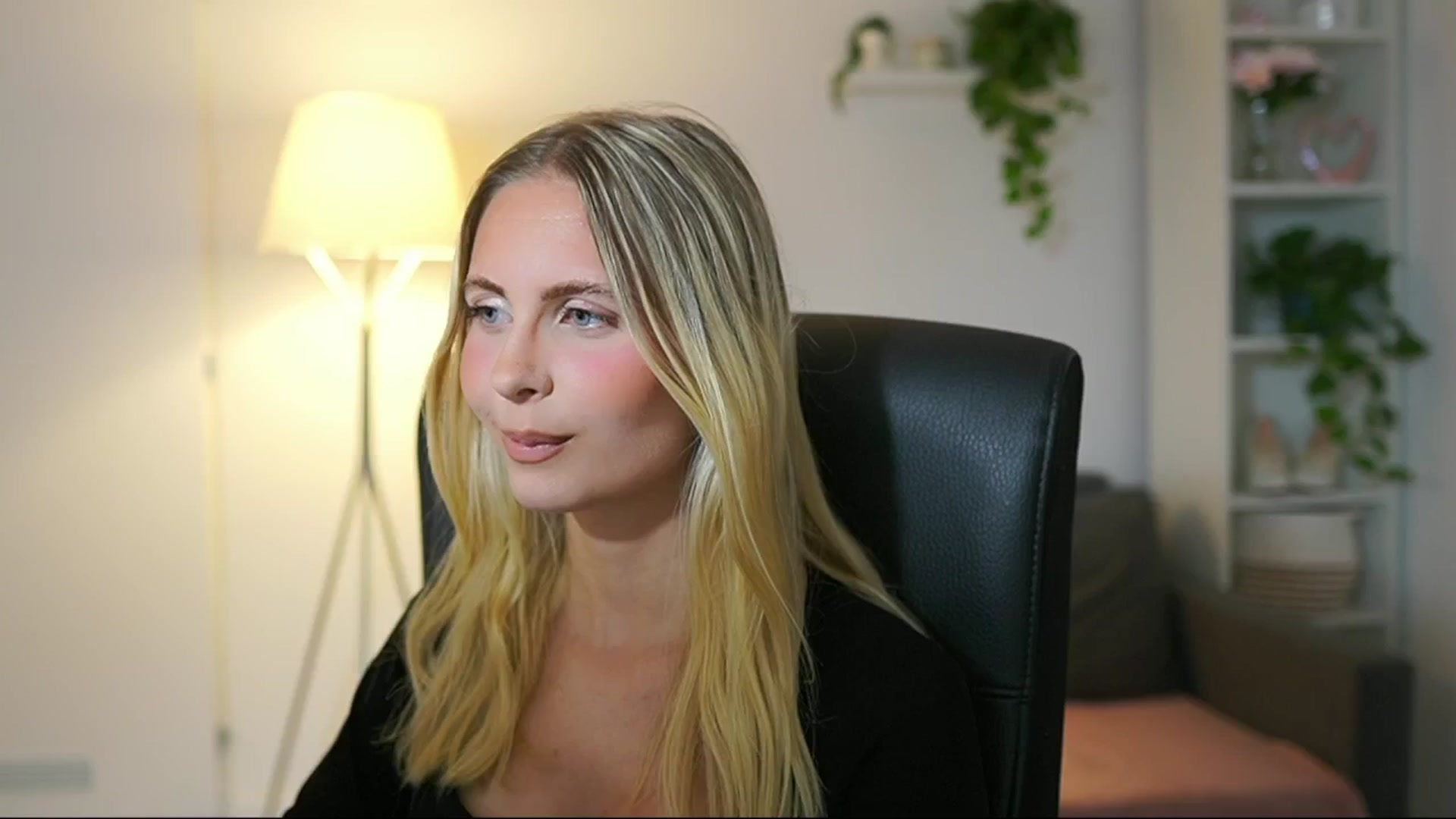 Gallery image thumbnail from Catecrago_'s myfreecams stream on, 07/29/2025, 13:44 image 7 of 20