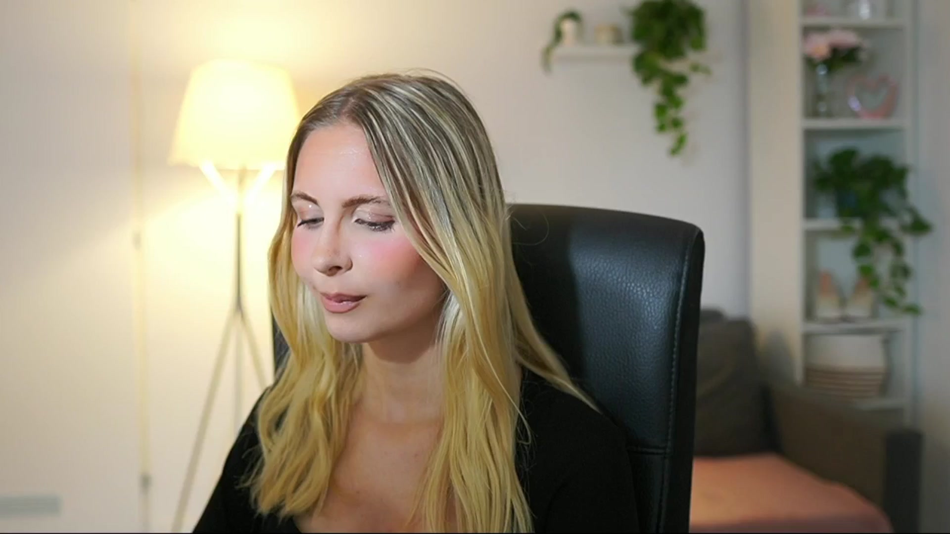 Gallery image thumbnail from Catecrago_'s myfreecams stream on, 07/29/2025, 13:44 image 6 of 20