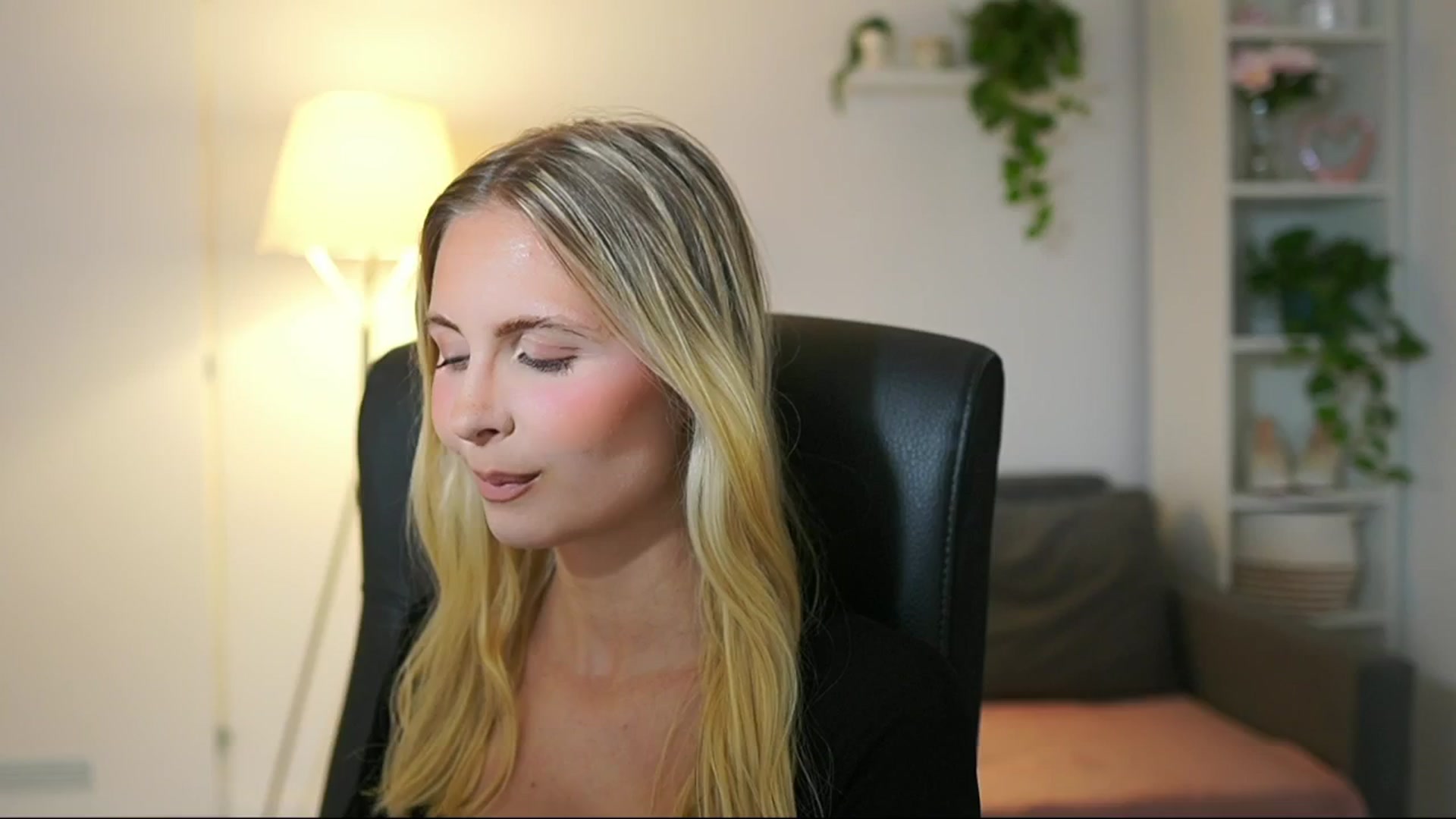 Gallery image thumbnail from Catecrago_'s myfreecams stream on, 07/29/2025, 16:55 image 1 of 20