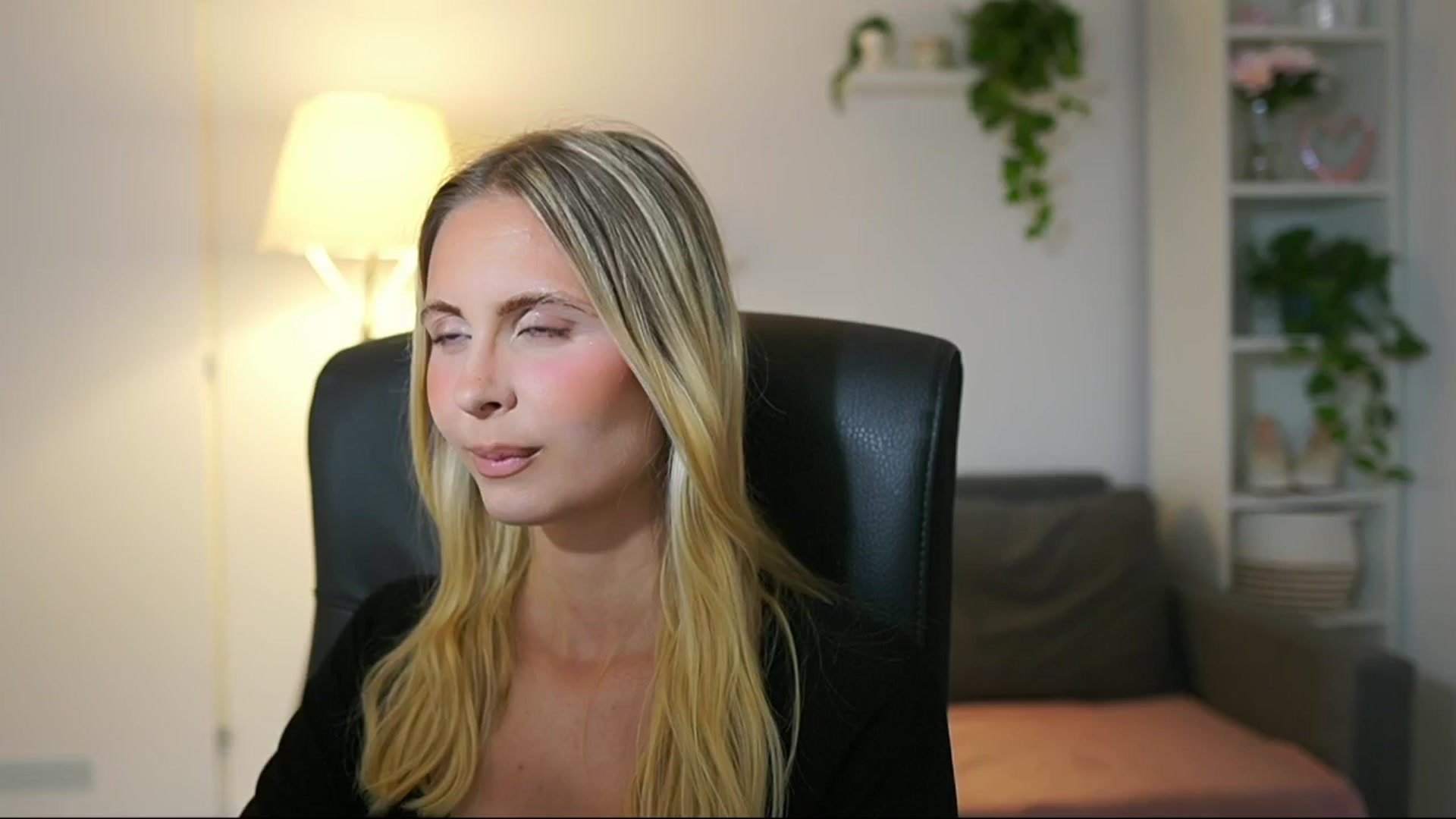 Gallery image thumbnail from Catecrago_'s myfreecams stream on, 07/29/2025, 16:55 image 18 of 20