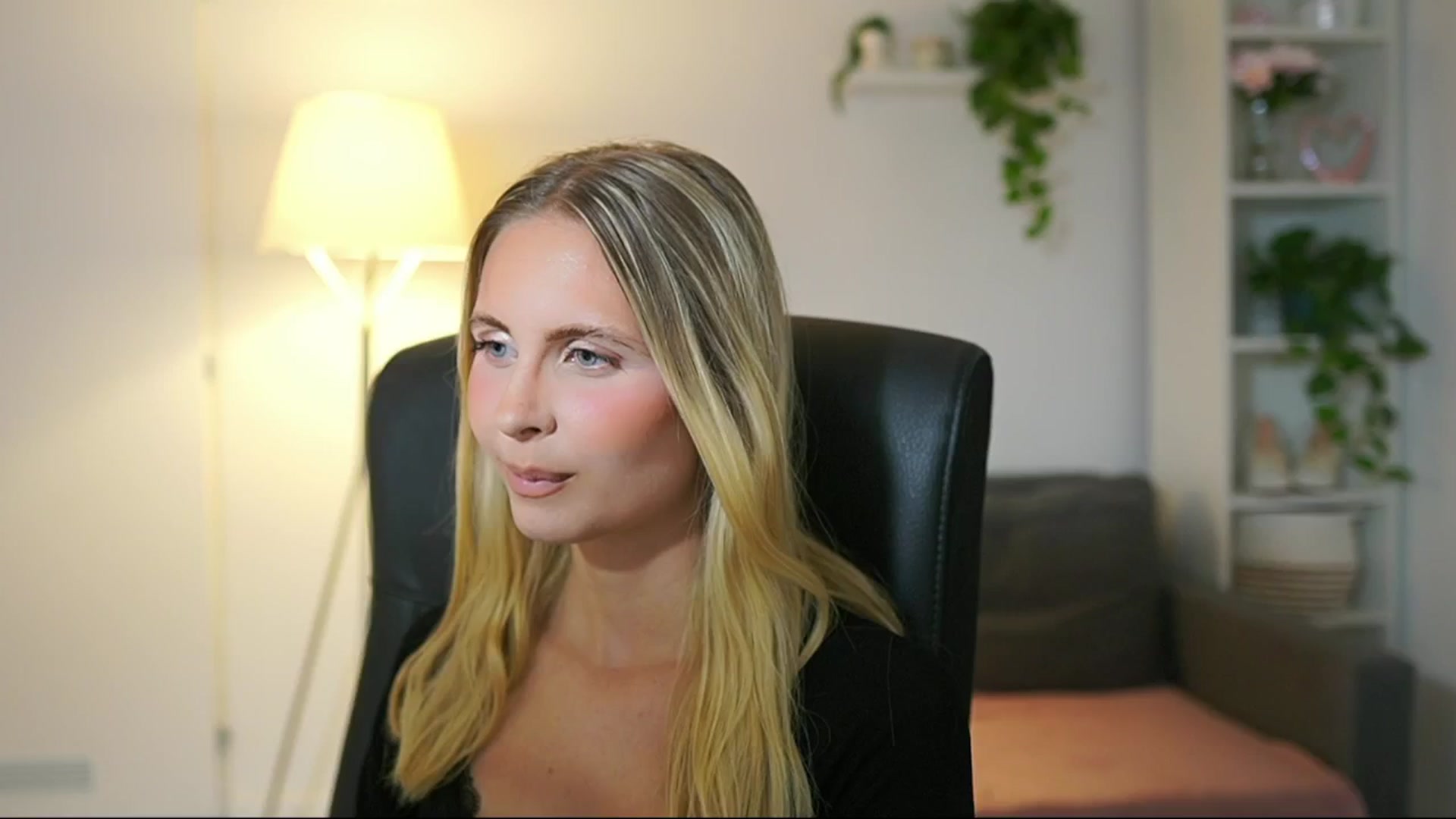 Gallery image thumbnail from Catecrago_'s myfreecams stream on, 07/29/2025, 17:54 image 13 of 20