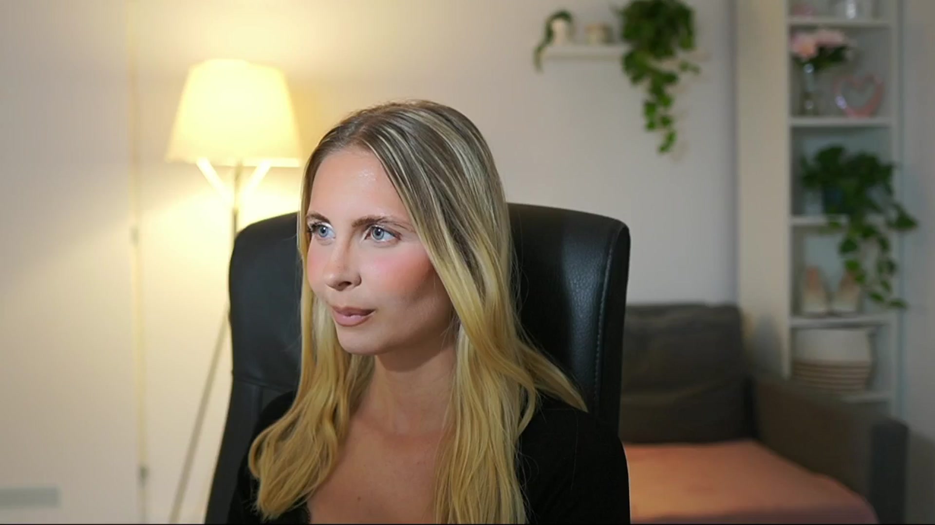 Gallery image thumbnail from Catecrago_'s myfreecams stream on, 07/29/2025, 17:54 image 15 of 20