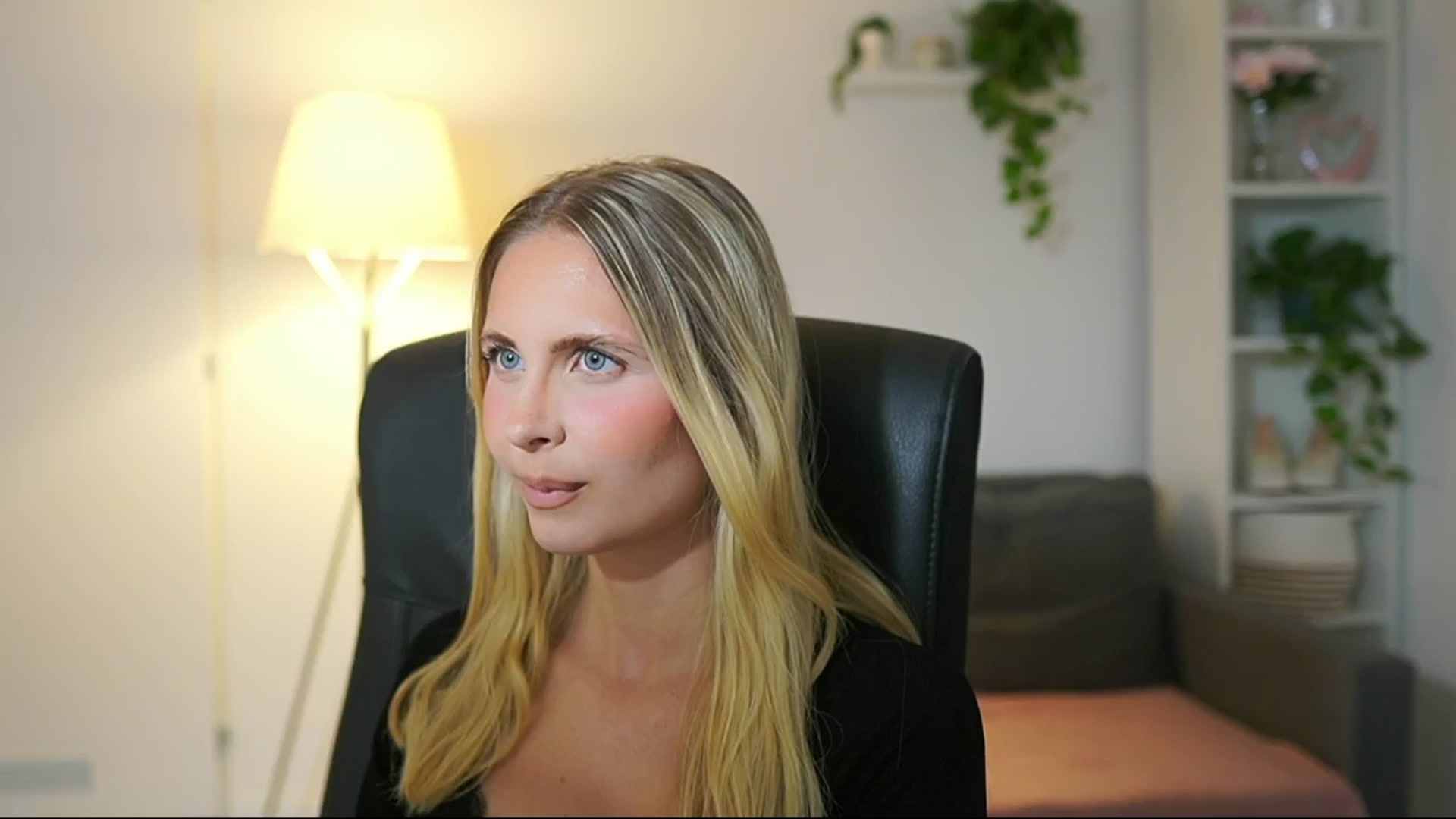 Gallery image thumbnail from Catecrago_'s myfreecams stream on, 07/29/2025, 17:54 image 16 of 20
