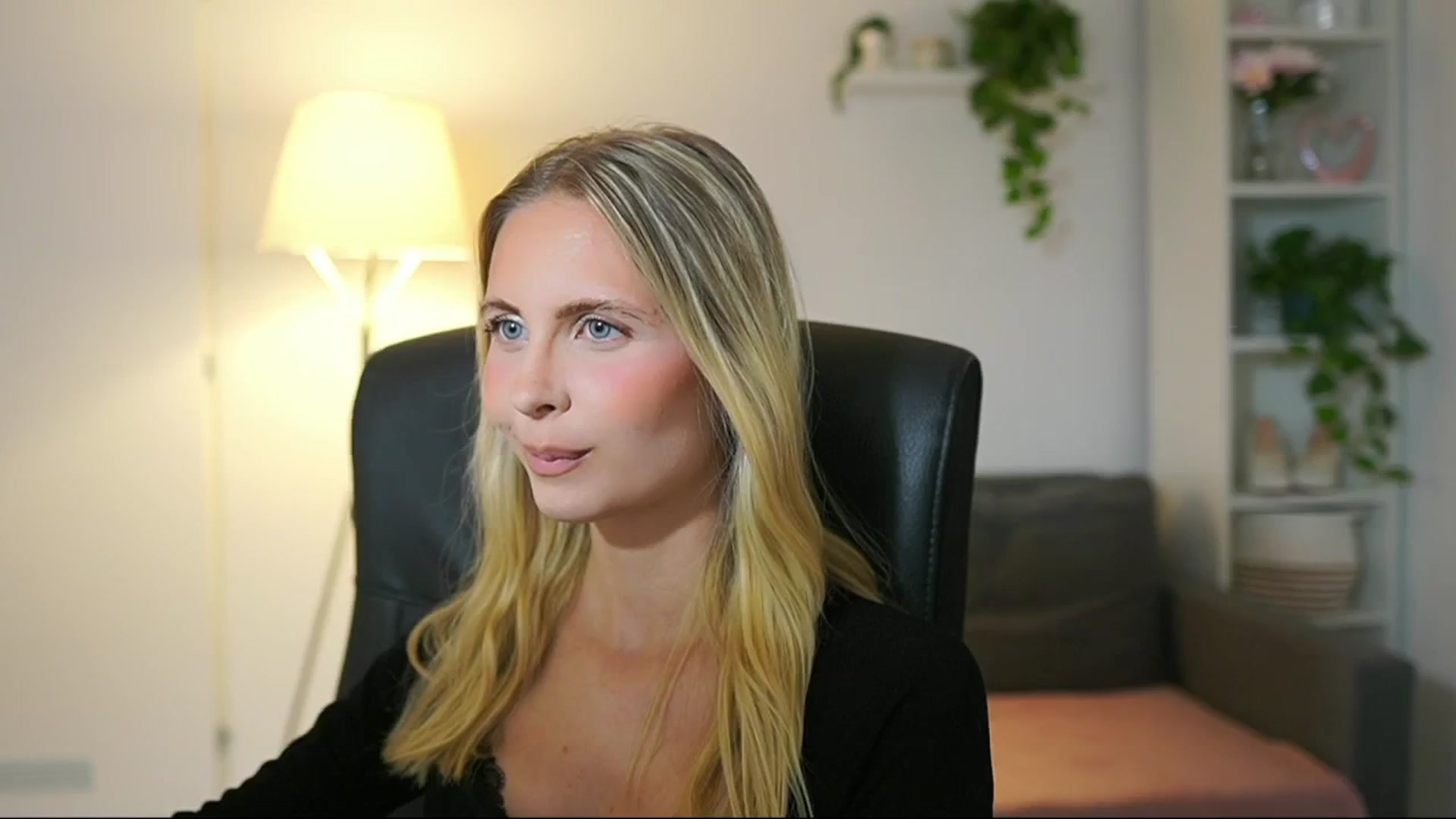 Gallery image thumbnail from Catecrago_'s myfreecams stream on, 07/29/2025, 17:54 image 20 of 20