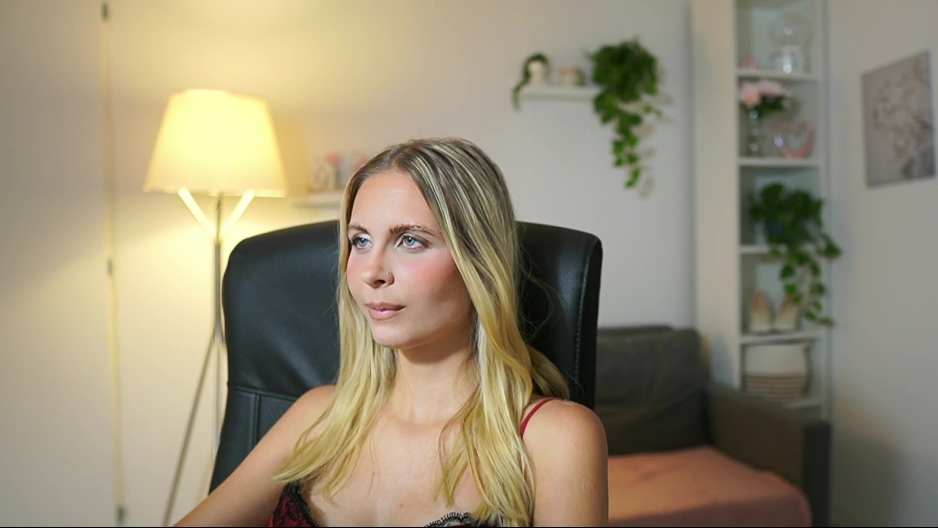 Gallery image thumbnail from Catecrago_'s myfreecams stream on, 07/30/2025, 11:33 image 19 of 20