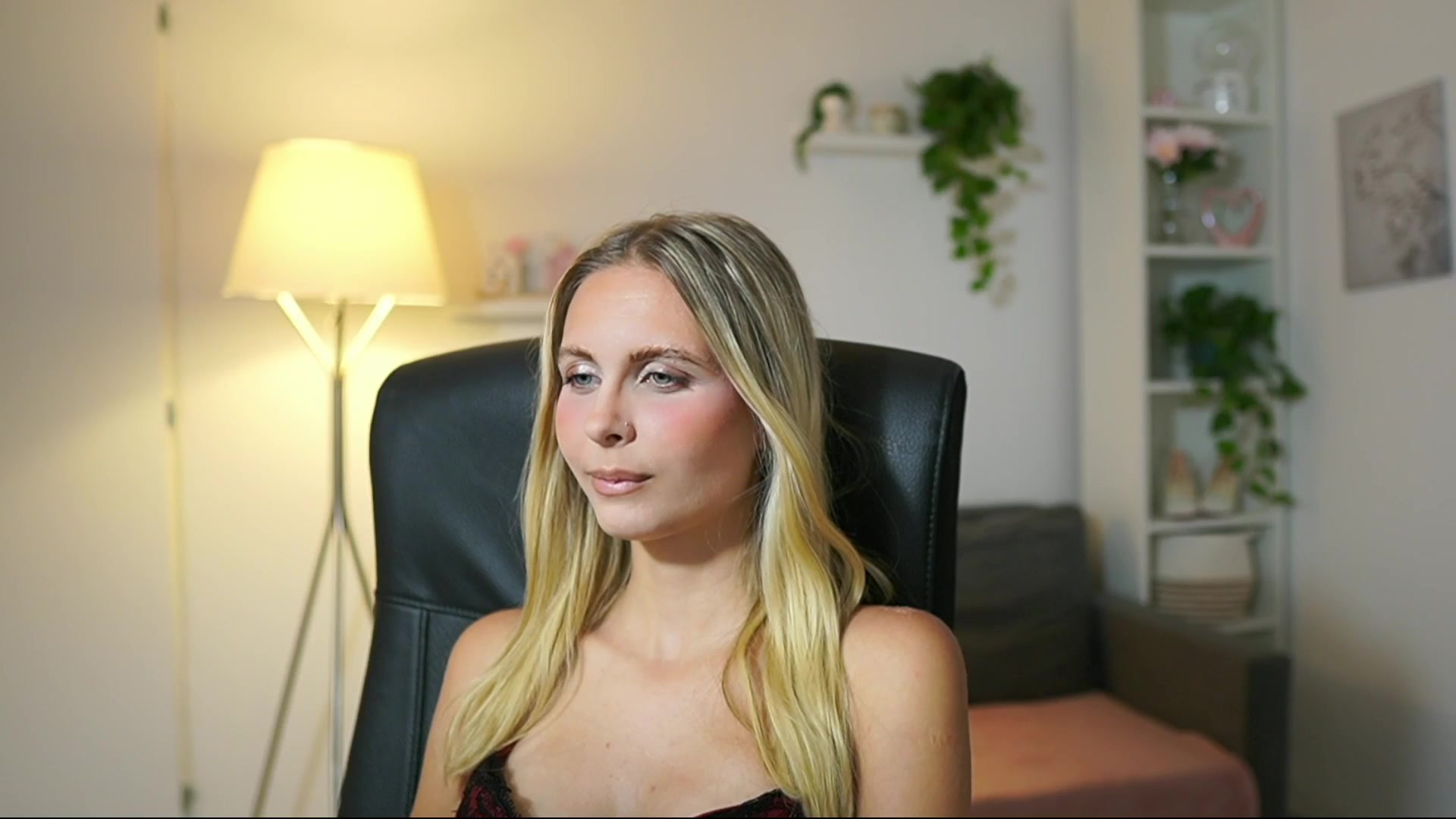 Gallery image thumbnail from Catecrago_'s myfreecams stream on, 07/30/2025, 11:33 image 14 of 20