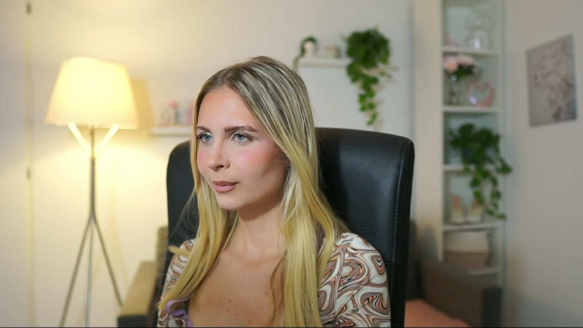 Gallery image thumbnail from Catecrago_'s myfreecams stream on, 07/31/2025, 08:16 image 13 of 20