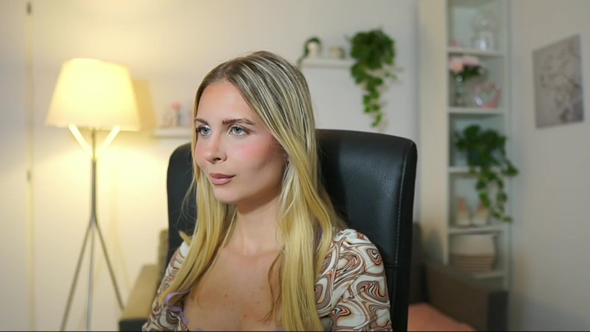Gallery image thumbnail from Catecrago_'s myfreecams stream on, 07/31/2025, 08:16 image 12 of 20