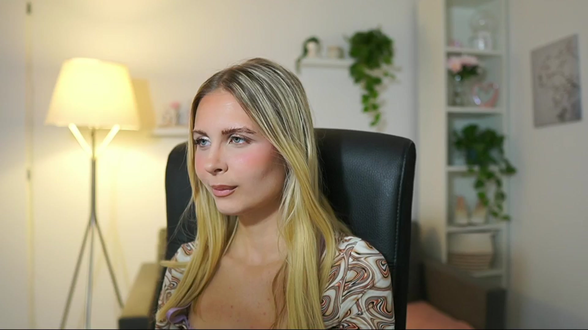 Gallery image thumbnail from Catecrago_'s myfreecams stream on, 07/31/2025, 08:16 image 16 of 20