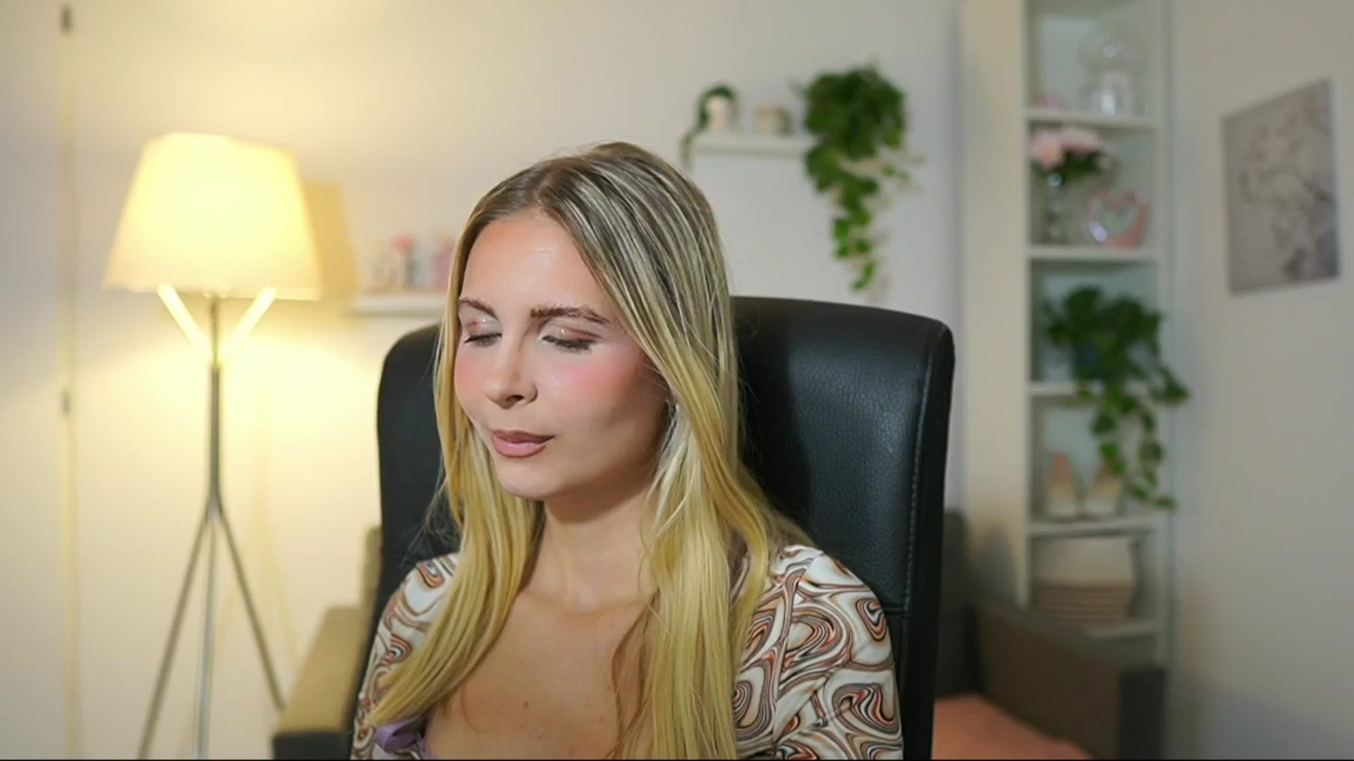 Gallery image thumbnail from Catecrago_'s myfreecams stream on, 07/31/2025, 08:16 image 20 of 20