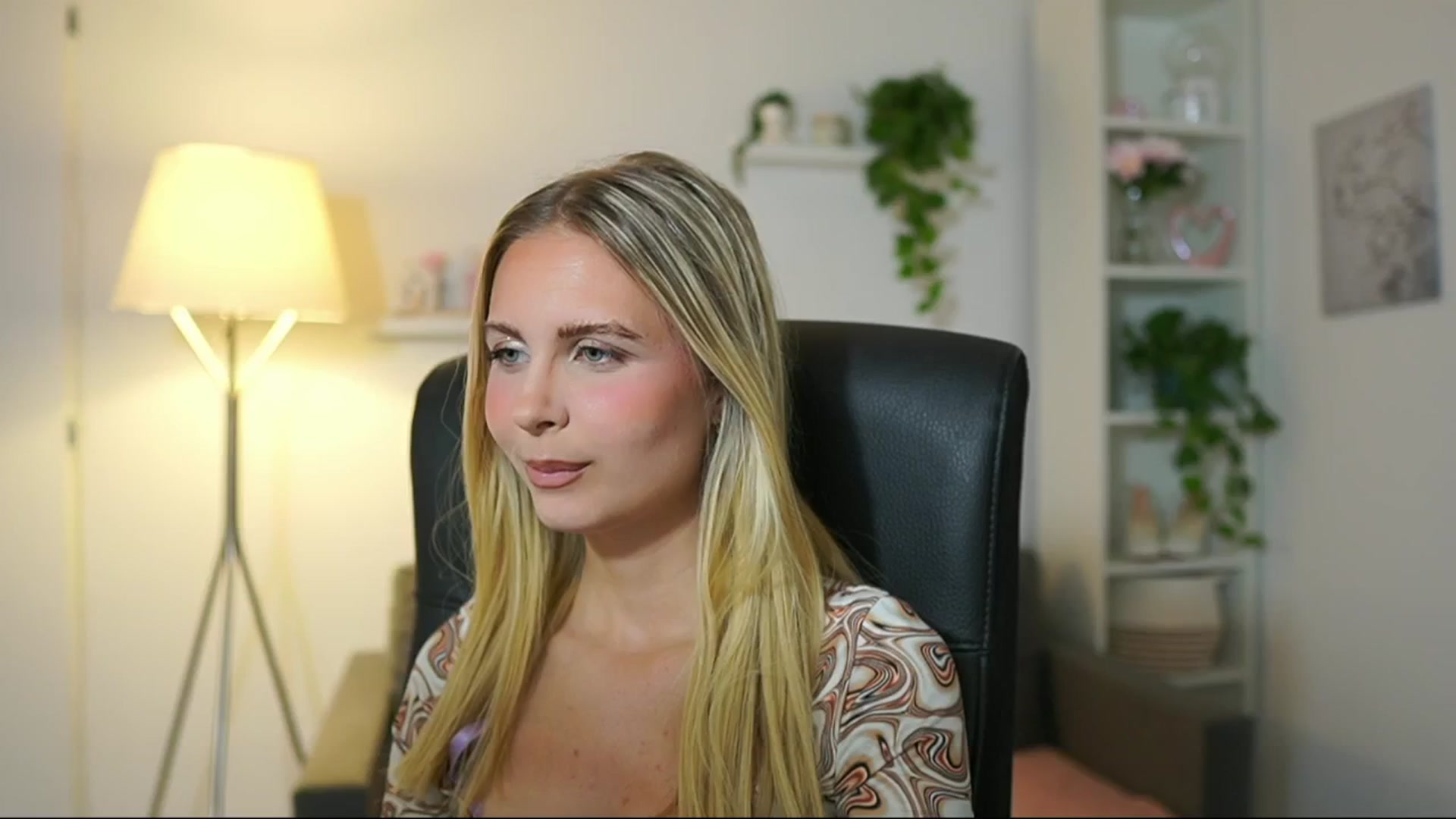 Gallery image thumbnail from Catecrago_'s myfreecams stream on, 07/31/2025, 08:16 image 4 of 20