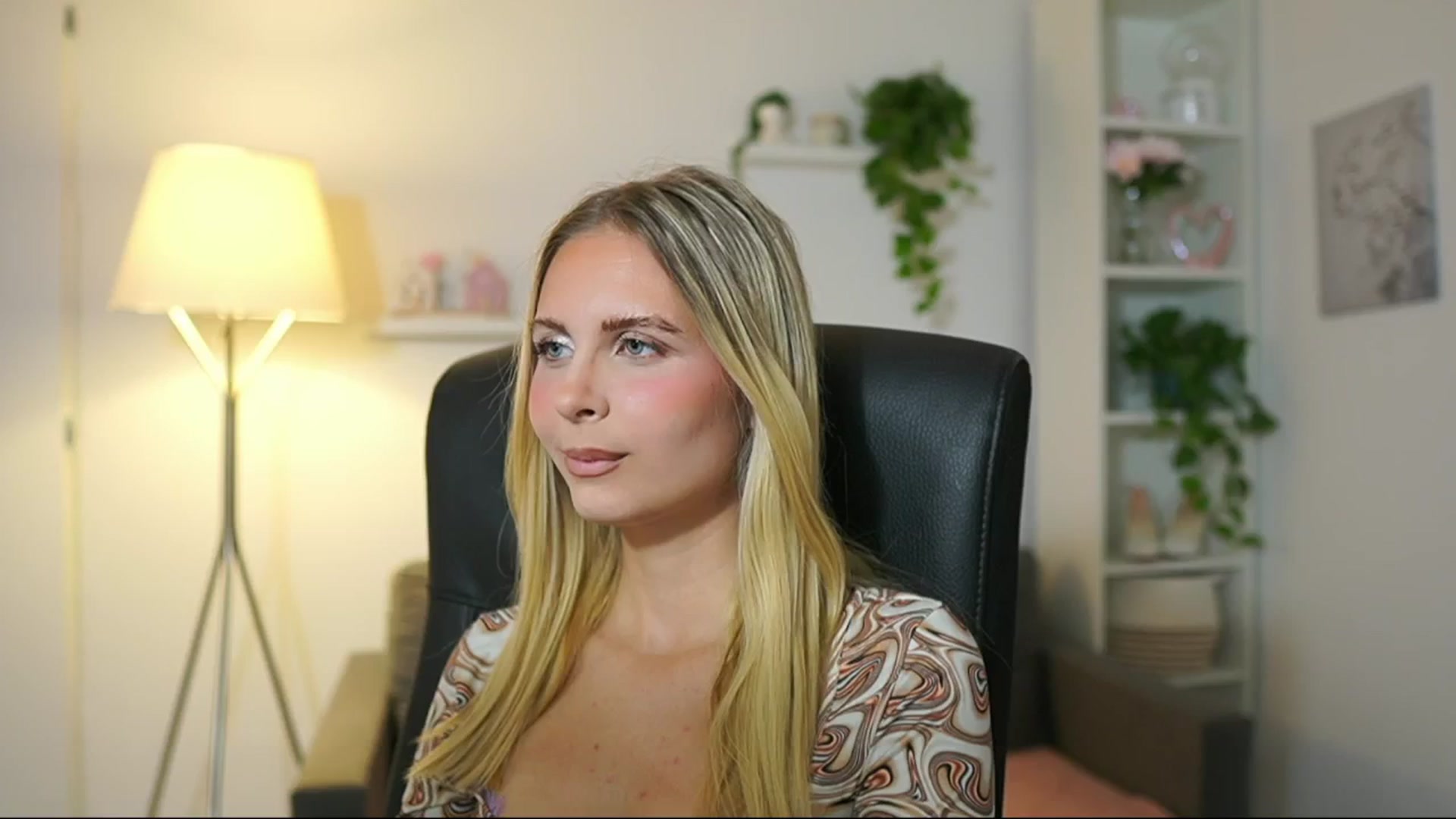 Gallery image thumbnail from Catecrago_'s myfreecams stream on, 07/31/2025, 09:10 image 16 of 20