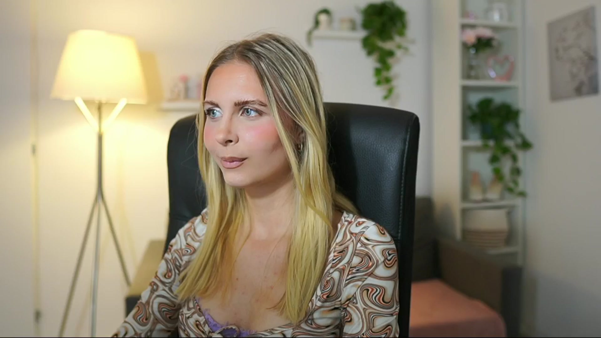 Gallery image thumbnail from Catecrago_'s myfreecams stream on, 07/31/2025, 11:04 image 1 of 20