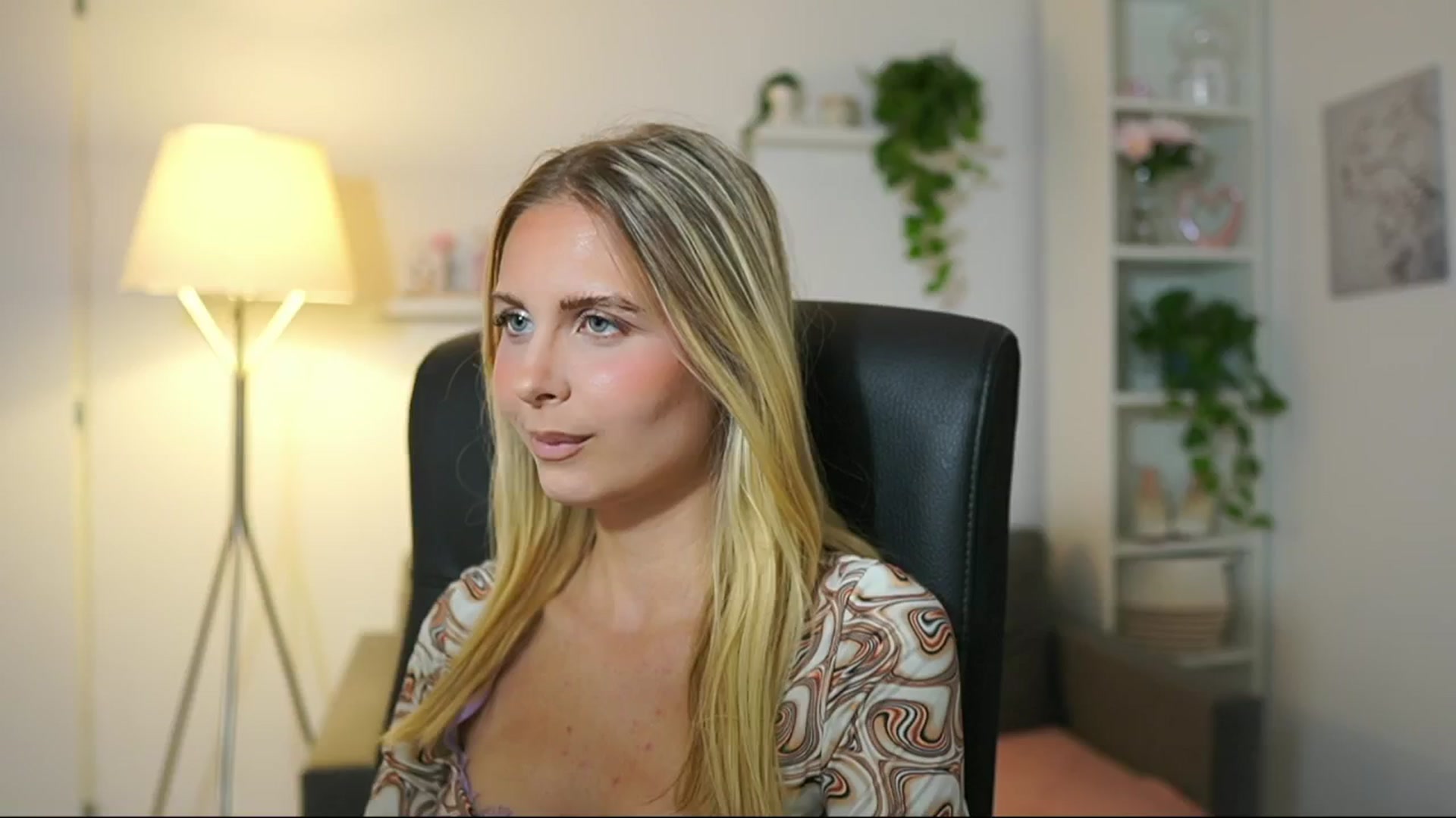 Gallery image thumbnail from Catecrago_'s myfreecams stream on, 07/31/2025, 11:47 image 1 of 20